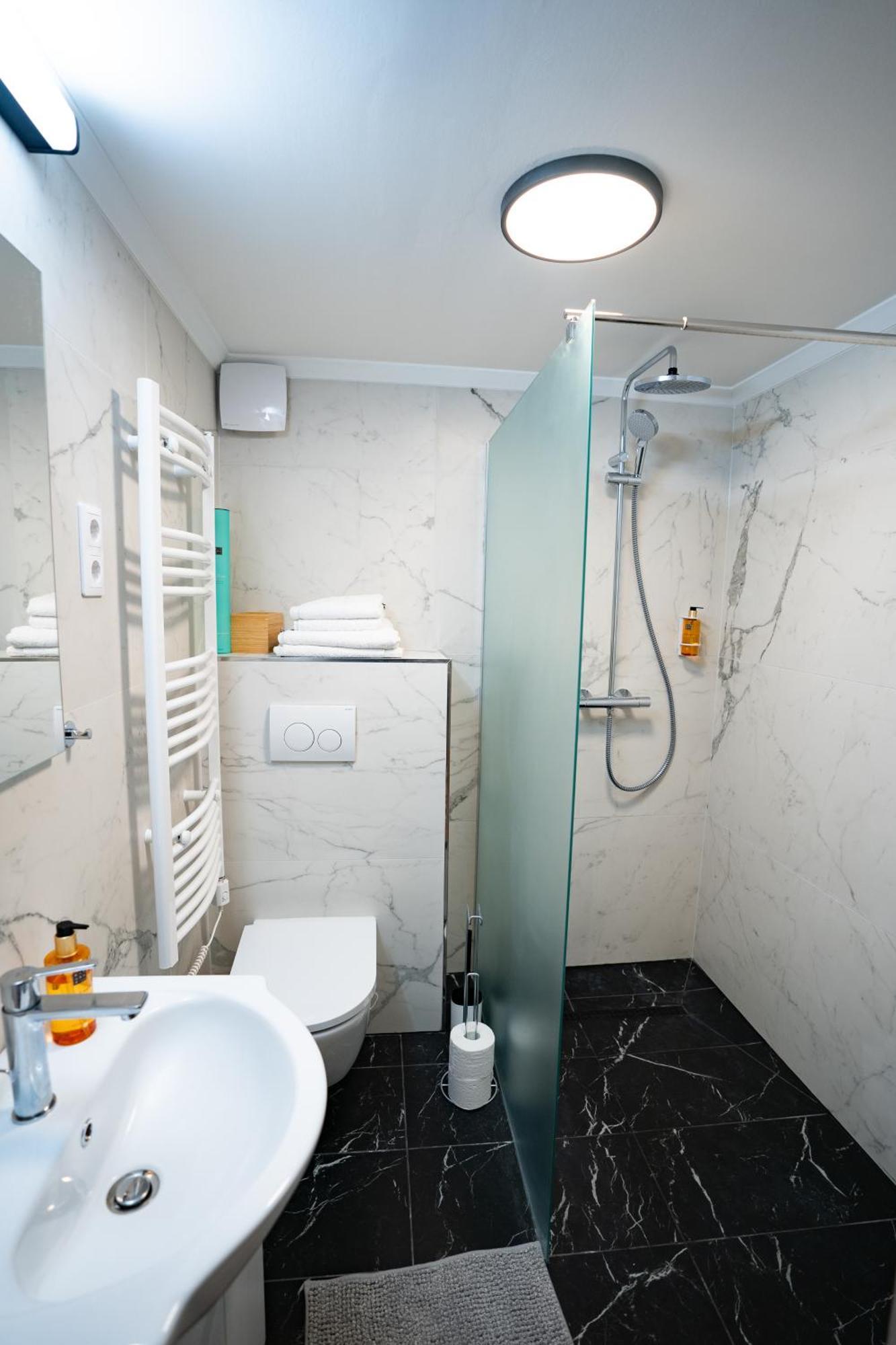 Downtown Double Room Deluxe With Joint Kitchen Βουδαπέστη Εξωτερικό φωτογραφία